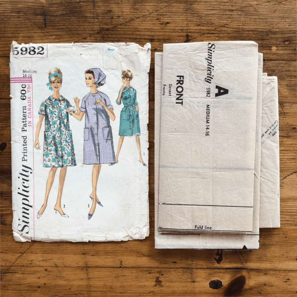 60s simplicity 5982 vintage housecoat sewing pattern pieces