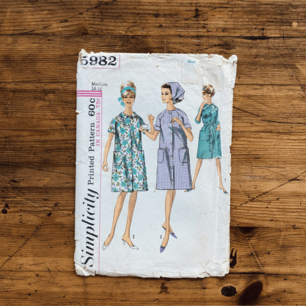 60s simplicity 5982 vintage housecoat sewing pattern cover