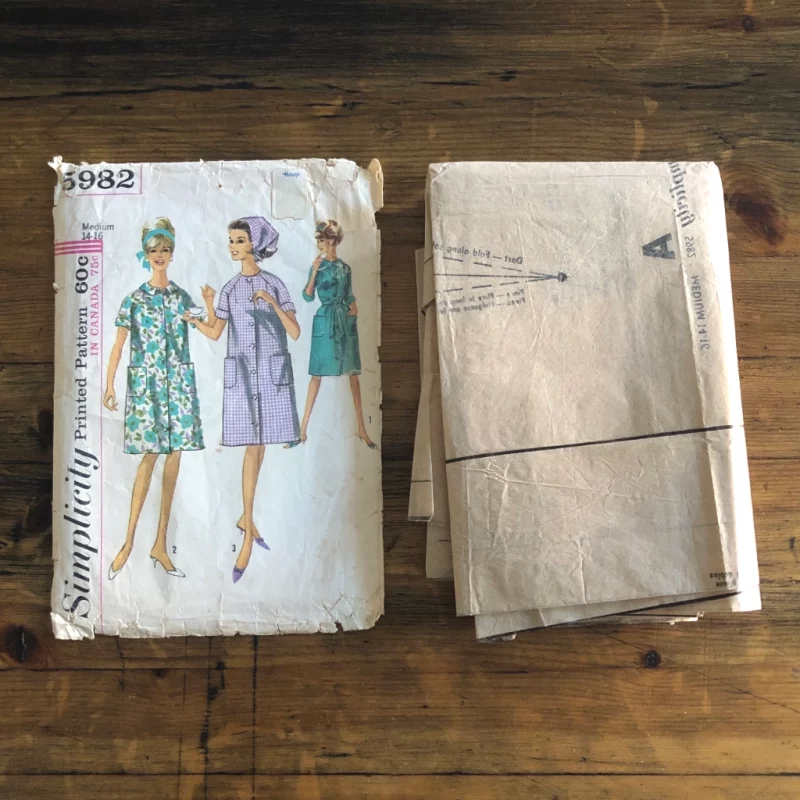 simplicity 5982; ©1965; womens M 14-16; bust 34-36"; housedress; paper sewing pattern - pieces