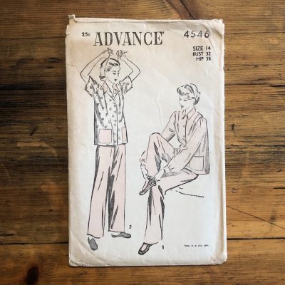 advance 4546; circa 1947; miss 14; b32": pajamas; paper sewing patterns envelope