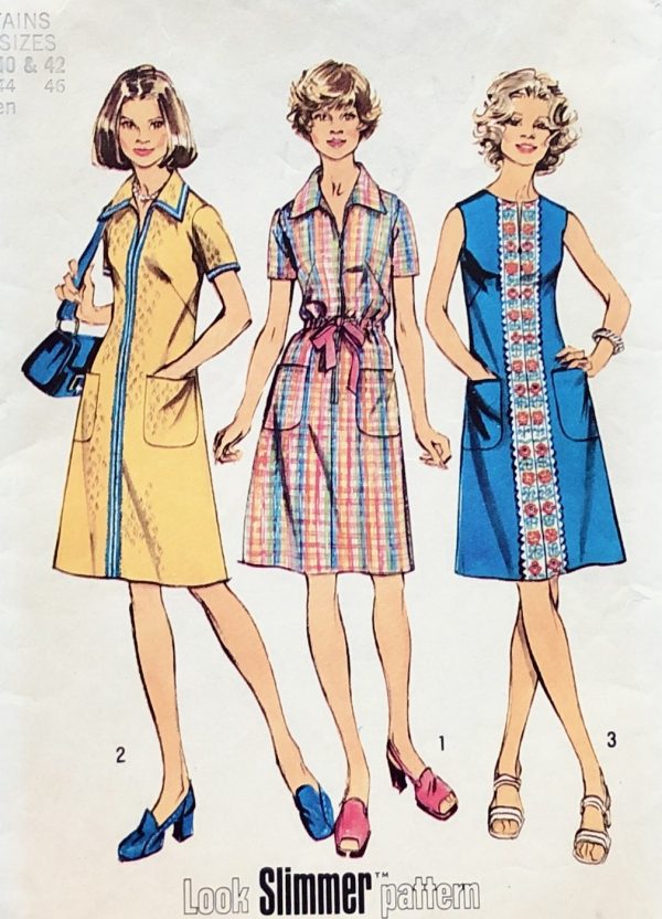 s5624 detail simplicity #5624; ©1973; bust 44; woman 40; xl dress in 3 versions; paper sewing pattern - detail