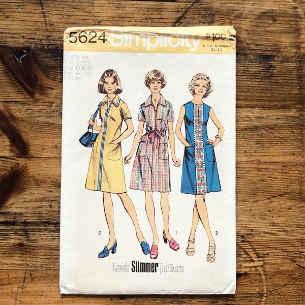 s5624 envelope front 1973 casual dress pattern | simplicity #5624 - cover