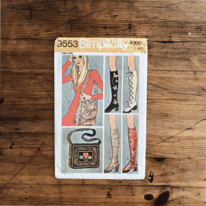 70s-simplicity-9553-hippie-bags-spats-pattern-envelope-cover 1971 70s hippie bag & spats pattern | simplicity #9553 paper sewing pattern cover