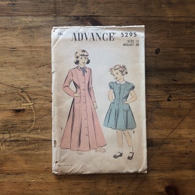 Envelope design from Advance #5295 1949; 30”/76cm; childs housecoat