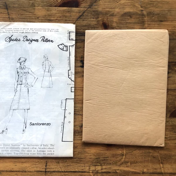 factory fold 1971 italian vintage couture designer suit "San Lorenzo of Italy" original 70s mod tailored paper sewing pattern Spadea #71811 bust 33”/ 84cm - pieces