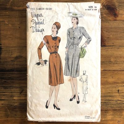 complete 1945 tailored dress built-up shoulders original 40s noir paper sewing pattern vogue special design #S-4634 bust 34"/86cm - cover