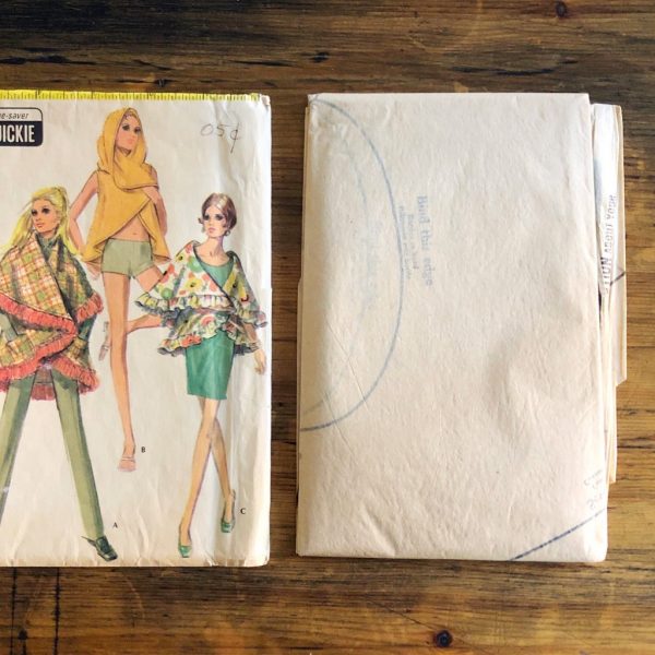 m2337_pieces_w 1970 RETRO HOODED CLOAK/PONCHO PATTERN ONE SIZE