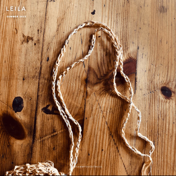 refugium gold trinket chain detail