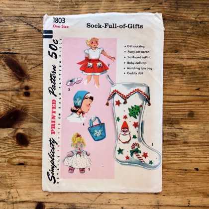 1971 boho bag & spats pattern | simplicity #9553; paper sewing pattern original - front envelope