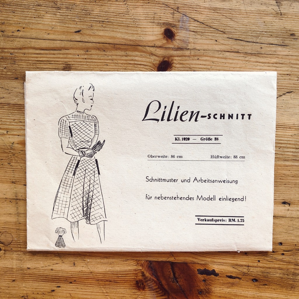 historic sewing 40s german dress pattern envelope front lilienschnitt 1020