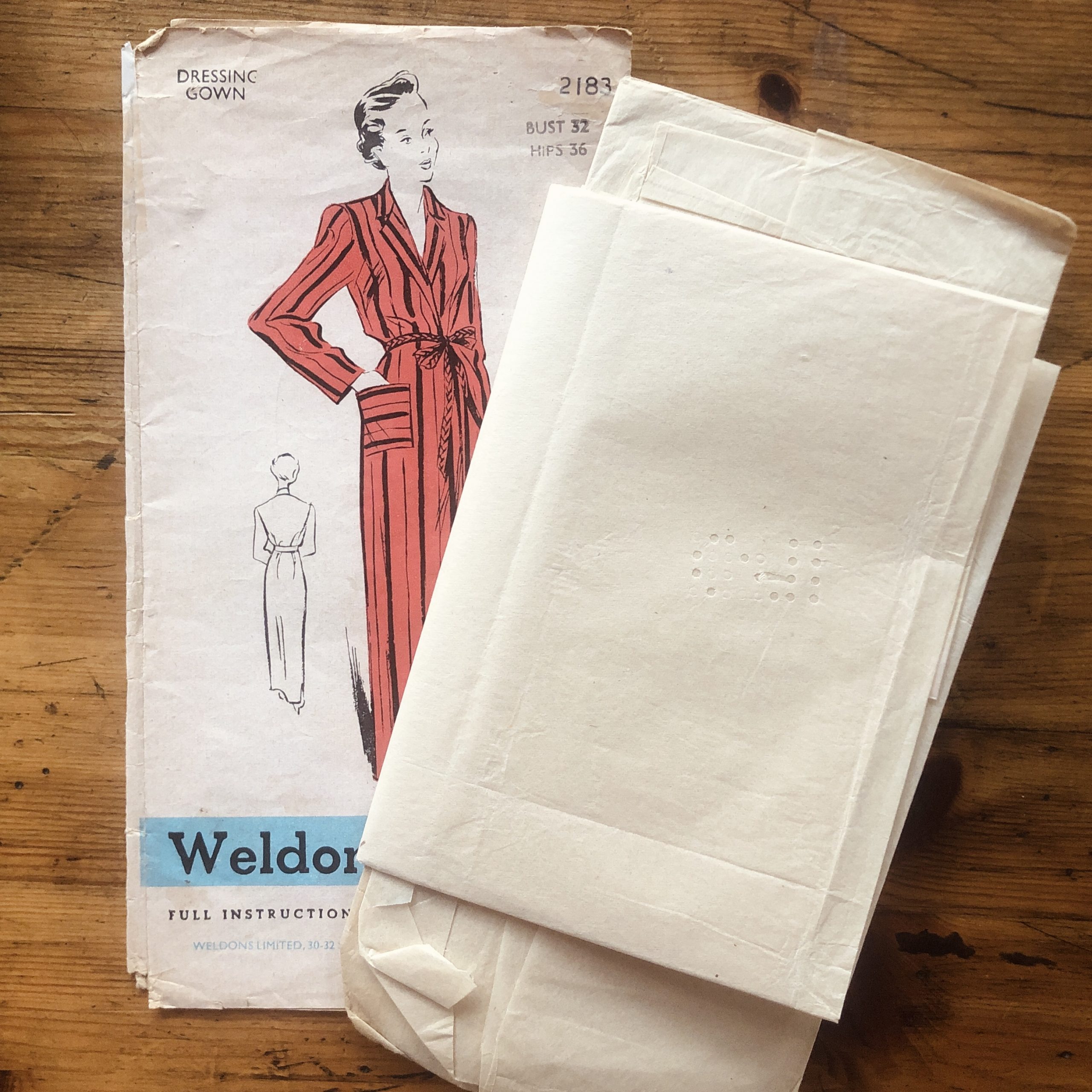weldons #2183 dressing gown pattern complete